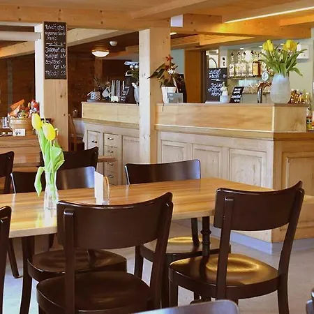 Hotel Loewen *